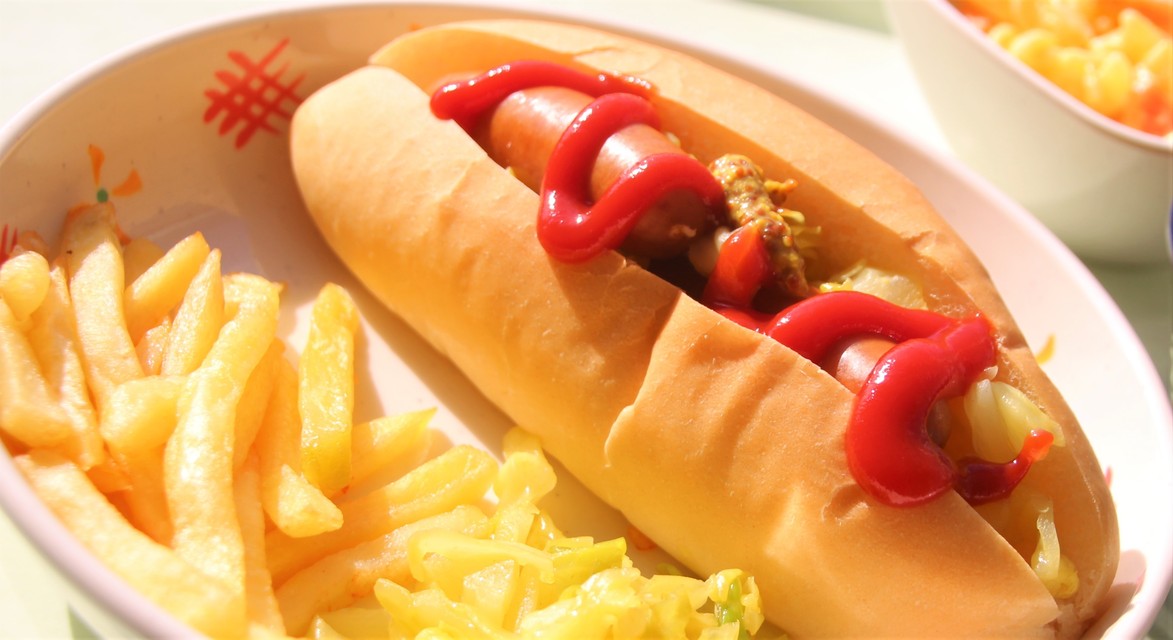 たまには、こんなメニューも!!みんな大好き「ザ・ホットドッグ」