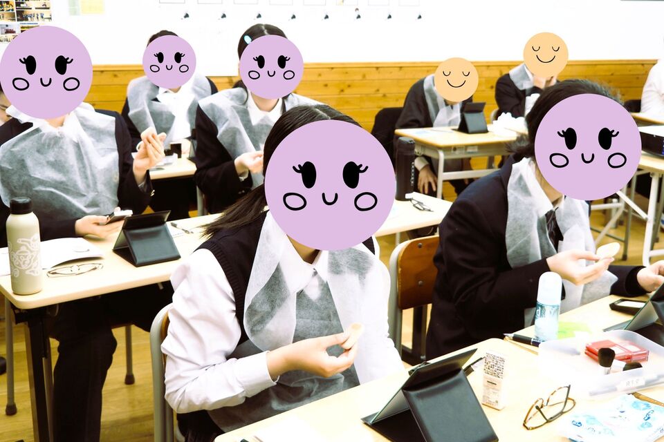 ファンデーションパフの使い方をレクチャーしていただきました。